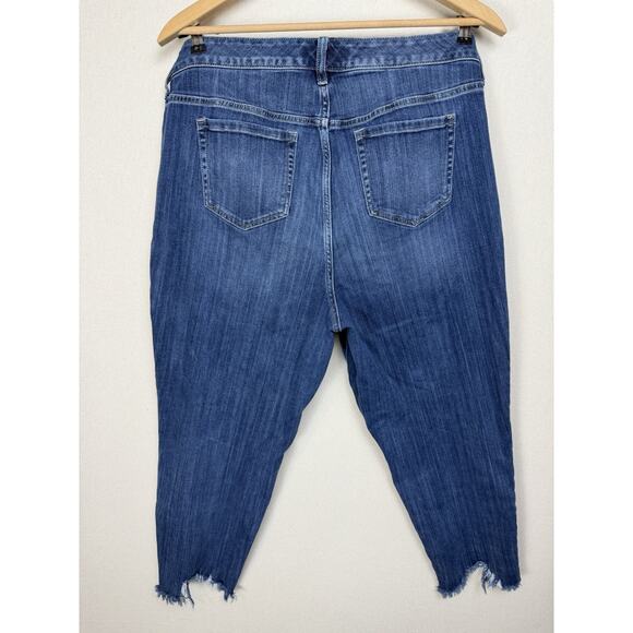 TORRID Distressed Hem Girlfriend Denim Jeans Plus Size 18R Cropped Preppy - Picture 11 of 16